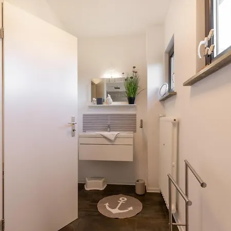 Kpt Verwaltungs Und Service Gbr Apartamento Plön